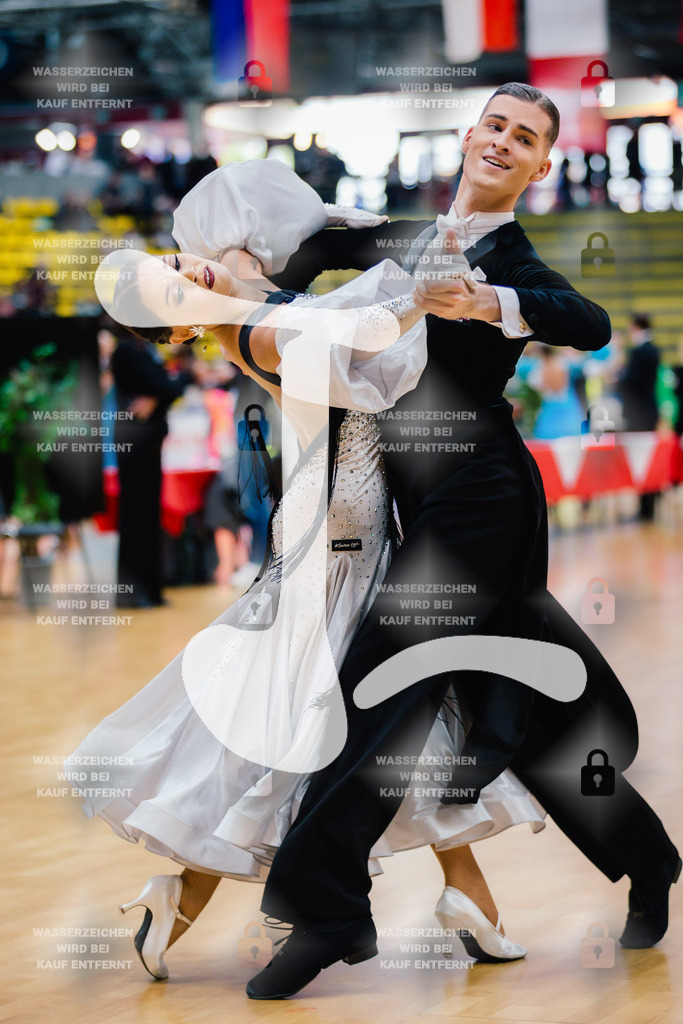Hessen Tanzt WDSF International Open Standard 10th (56) Josef Kuca _ Veronika Hruba (Czech Republic)-2025-05-17-9431 | Webshop for digital downloads and prints of dance sport, event & show photographer Julian Link - Realisiert mit Pictrs.com