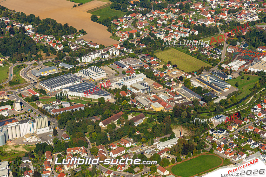 Das Luftbild der Stadt Aichach wurde 2021 vom Flugzeug heraus erstellt (keine Drohne) Aufnahmehöhe ca.450 Meter- hohe Bildauflösung und Druck-Qualität garantiert!