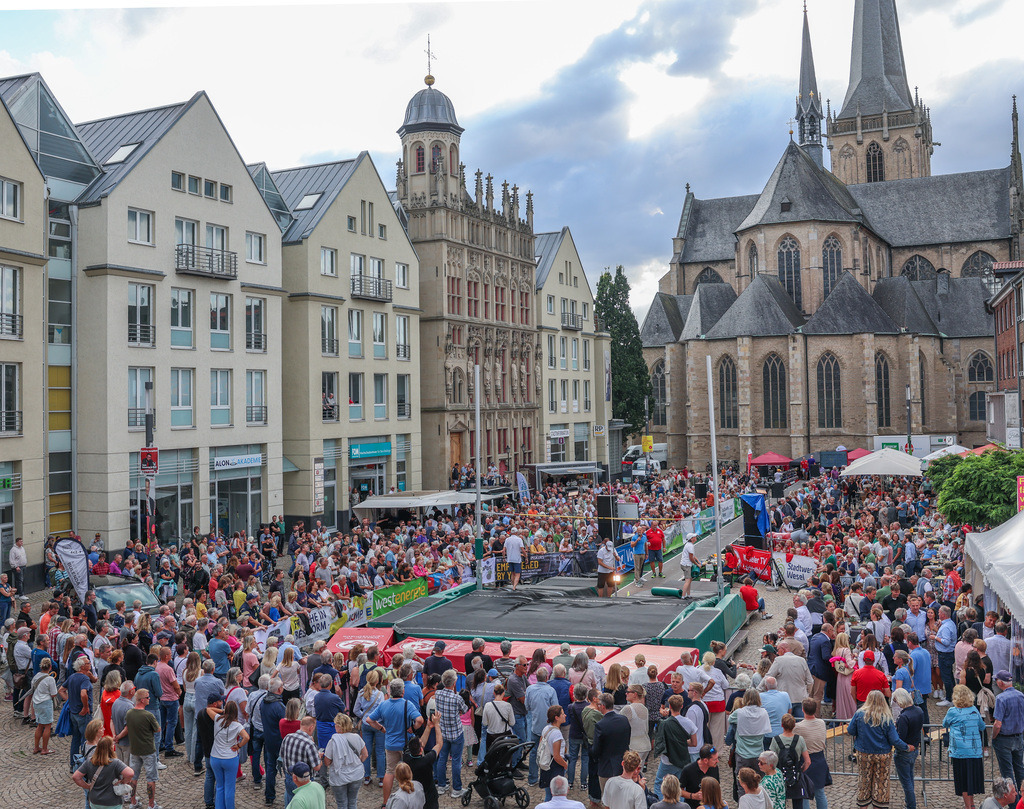 top-top.de-250828-103 | Foto, Video, Fotografie, Videografie, Fotobox, DJ, Discjockey, Musik, Musikbox, Veranstaltung, Photobooth, Amazon, Ebay, Buchtipp, Bestseller, Autor, Verlag, Buch, Wesel, Hamminkeln, NRW, Dinslaken, Rees, Drohne, Hochzeit, Party, Fotobox, Wesel, Fotograf