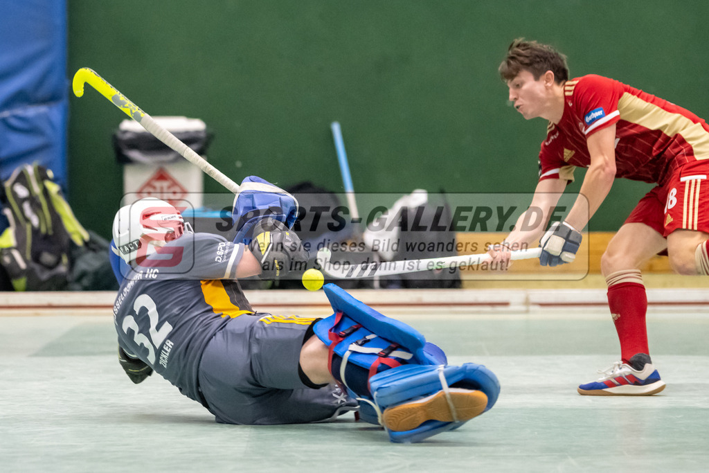 SFE_20230108_0062 | 1. Bundesliga Hockey Herren Rot-Weiss Köln - Düsseldorfer HC am 08.01.2023 in Köln (KTHC Stadion Rot-Weiss Köln Tennis and Hockey Club), Photo: Stephan Fehrmann 2022 (Sports-Gallery),Zickler Anton Torwart ( Düsseldorfer HC #32 )