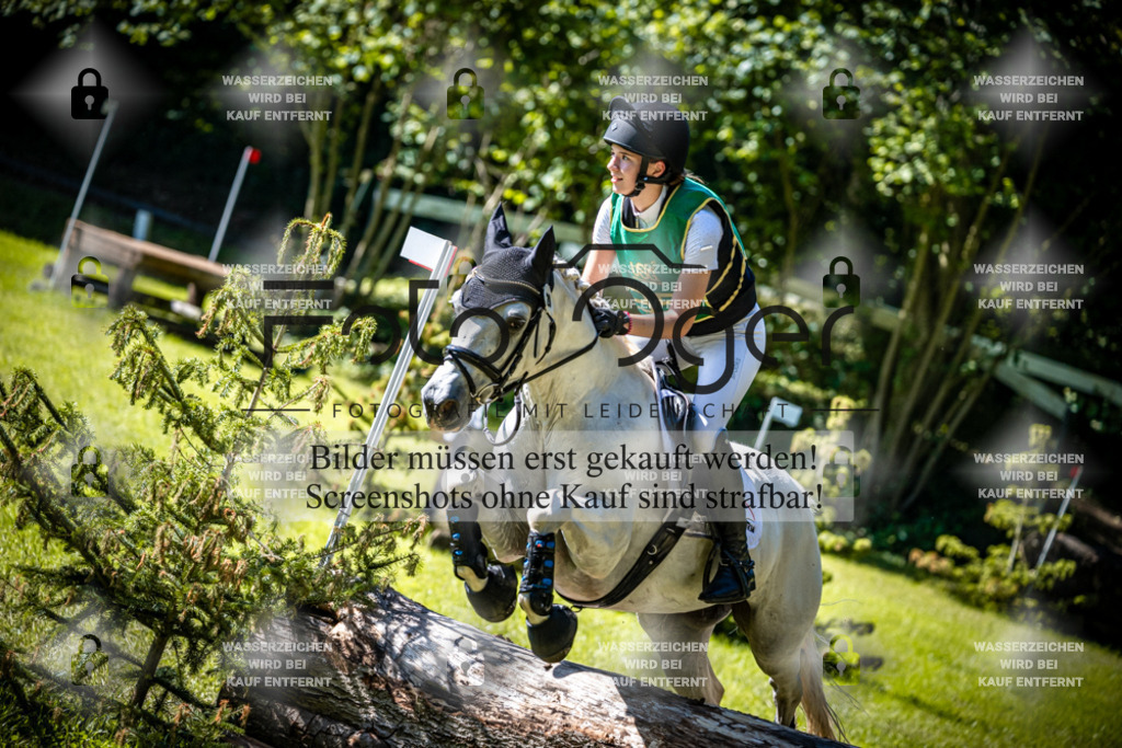 A1_Vielseitigkeitsturnier Melle Oldendorf-15c-0410 | Entdecke hochwertige Reitturnierfotos von Foto Oger. Professionell, emotional und authentisch – jetzt Lieblingsmomente im Shop bestellen.Deutschlandweite Turnierfotografie. - Realisiert mit Pictrs.com