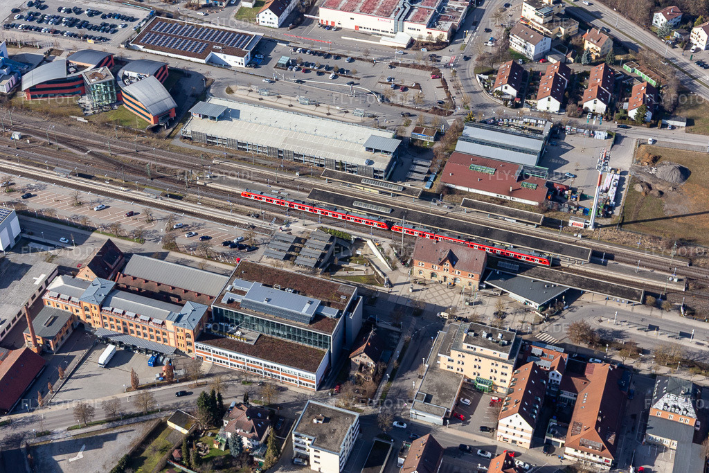 Luftbild: Bahnhof in Herrenberg im Bundesland Baden-Württemberg in Deutschland. Foto: IMG_125226.jpg vom 20.02.2021 durch Werner Riehm/FLY-FOTO.de