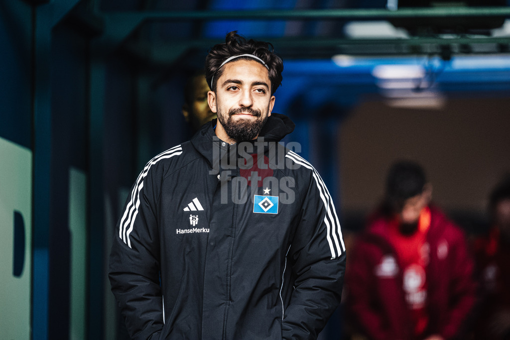 Fußball | Männer | Saison 2024/2025 | 2. Fußball-Bundesliga | 11. Spieltag | Hamburger SV vs. 1. FC Nürnberg | 03.11.2024 | Immanuel Pherai (#10, HSV) startet auf der Bank