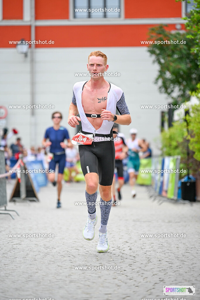 SZI_6152 | Stadttriathlon Erding 2025. #yourpictrs #sportshot_your_pictrs @Sportshotphotography #stadttriathlonerding Copyright: www.sportshot.de