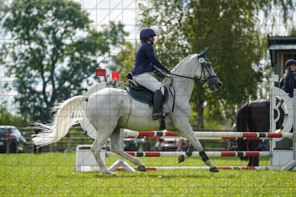 20230917-FAH09264 | Landsberg am Lech, 2023, Kaufbeuren, Kempten, Allgäu, Turnierfotografen Bayern, Fotoagentur Herrmann, Turnierbilder, Reitsport Fotos, Pferdefotograf, Augsburg, Bad Tölz, Dachau, Karlsfeld, Memmingen, Buchloe, Schwabmünchen