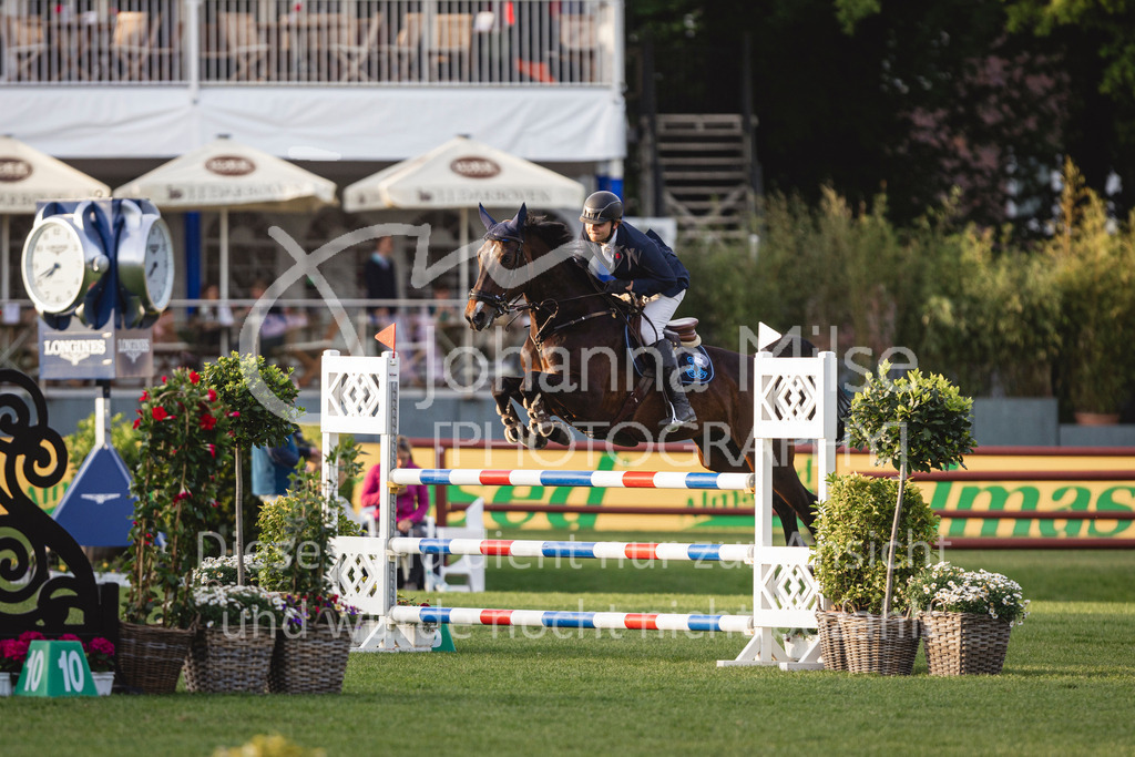 240510_Hamburg_Amateur-Small-331 | Deine schönsten Turniermomente als professionelle Fotos! Entdecke hochwertige Pferdesport-Fotografie im Online-Shop. Jetzt Fotos finden & bestellen!