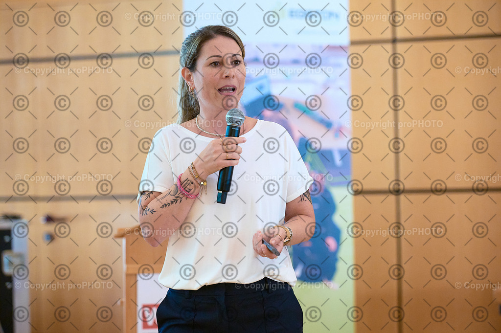 214_202509_EmployerBranding_NZ6_9966 | proPHOTO - Realisiert mit Pictrs.com