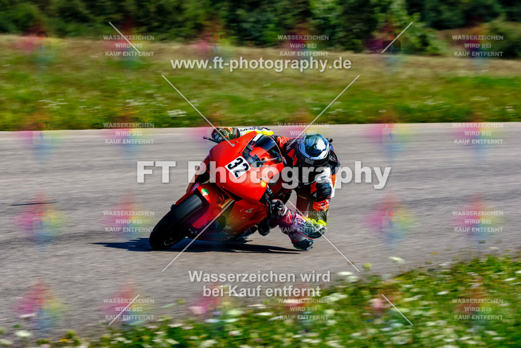 032-4097 | Hier findet Ihr Bilder von Touristenfahrten auf der Nürburgring Nordschleife oder von anderen Veranstaltungen die ich besucht habe. Viel Spass beim Durch Schauen 