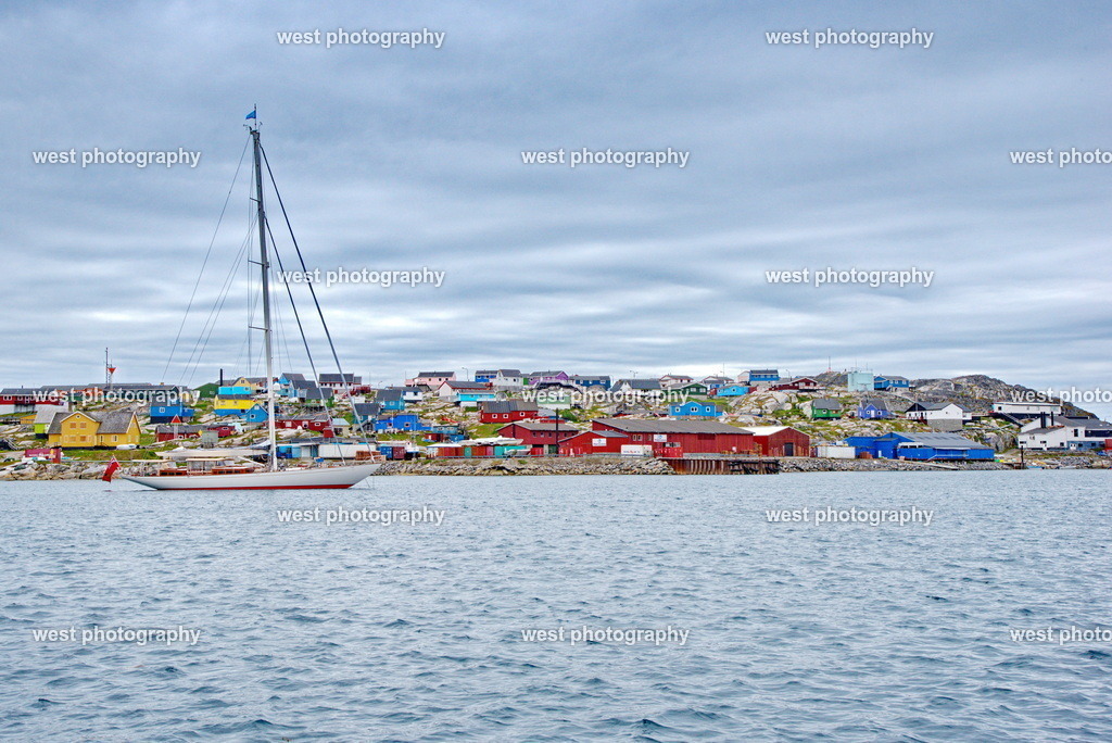 Qeqertarsuaq Harbour - 2018 GNL | west photography - Realisiert mit Pictrs.com