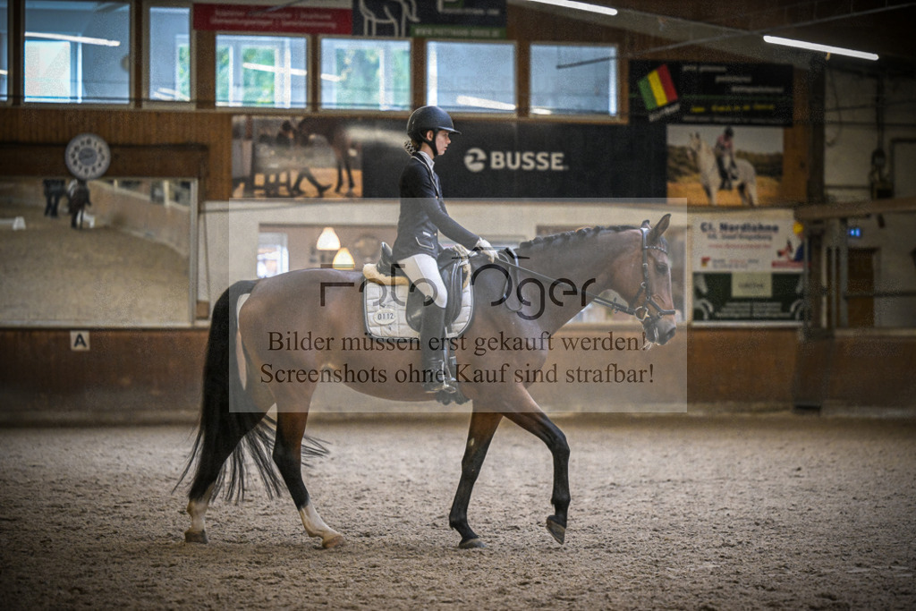 DOS_0019 | Entdecke hochwertige Reitturnierfotos von Foto Oger. Professionell, emotional und authentisch – jetzt Lieblingsmomente im Shop bestellen.Deutschlandweite Turnierfotografie. - Realisiert mit Pictrs.com