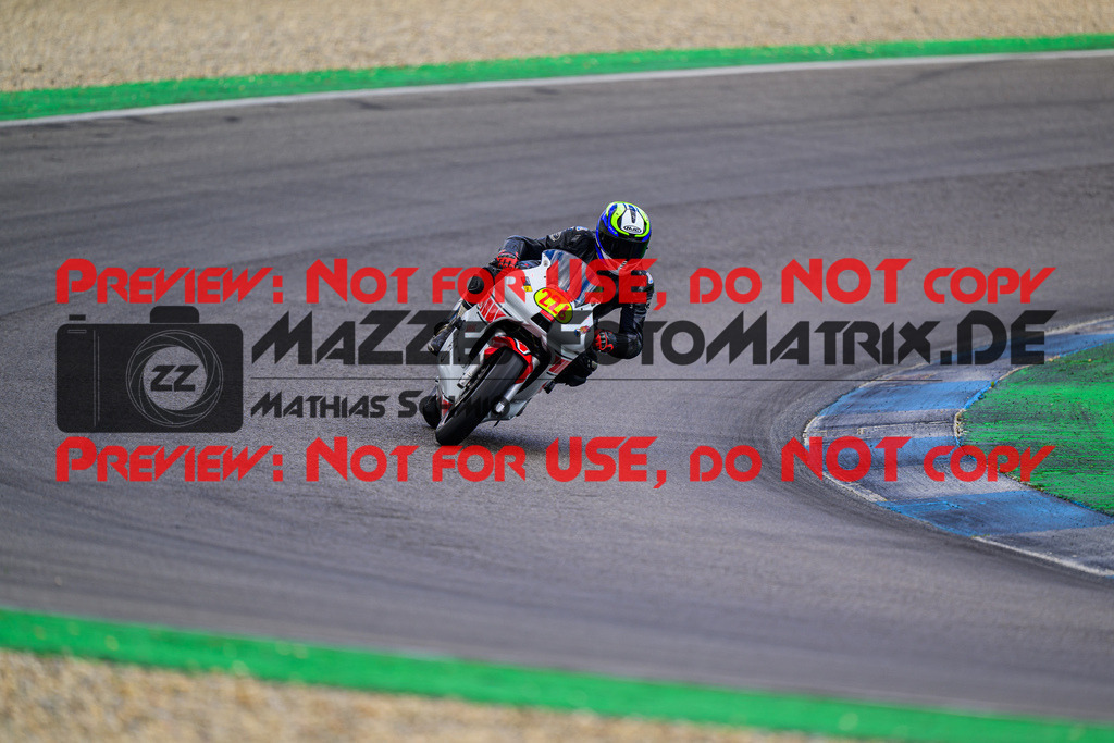 MaZZes_FotoMatrix_240615_6007705_2321 | GELB