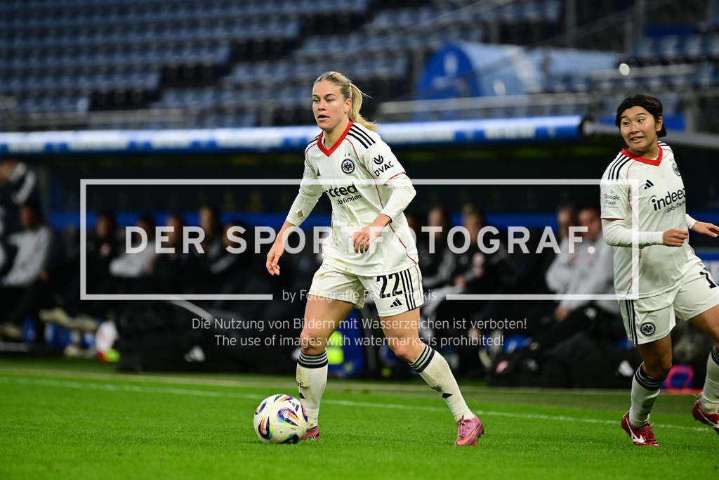 Fußball I Frauen I Saison 2025-2026 I Bundesliga I 8. Spieltag I Hamburger SV - Eintracht Frankfurt I 28313 | Nadine Andrina Riesen (22, Eintracht Frankfurt) - Realisiert mit Pictrs.com