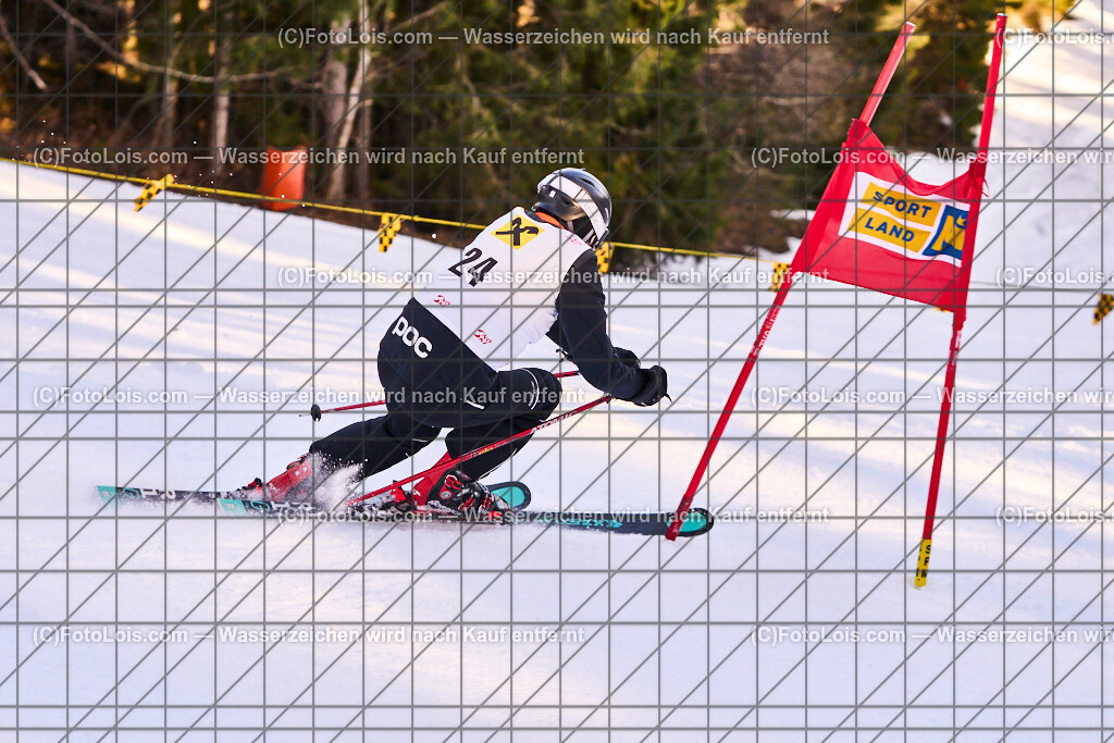 ALP0387_MastersCup-RTL-I_LKHF_Geyer Karl | NÖ Raiffeisen MastersCup, Jugend - Damen - Herren, Riesentorlauf-Rennen 1 auf der Fuchswaldpiste, durchführender Verein: Schiklub Lackenhof, So 9. Februar 2025.