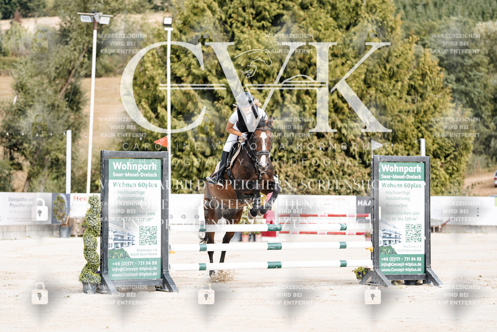 CK908828 | Turnierfotografie Pferdefotografie Trier Rheinland-Pfalz Pferdesport Reitsport Tierfotografie Sportfotografie Pferdevideo Pferdevideografie Equestrianvideography equestrianphotography  - Realisiert mit Pictrs.com