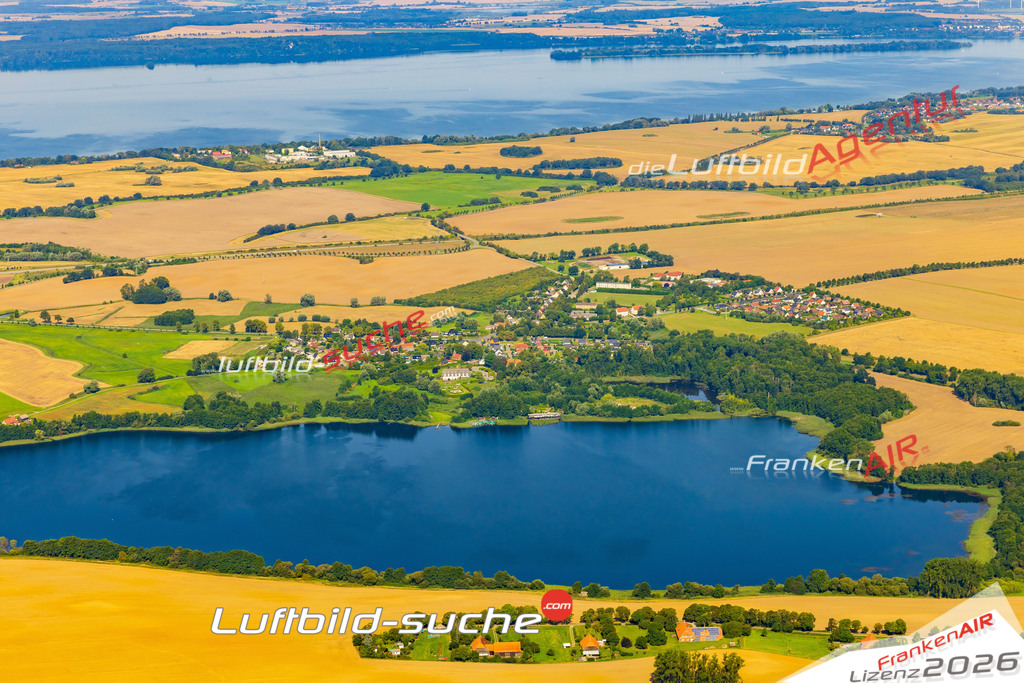 Zittow Cambser See Leezen Bild- Das Luftbild wurde 2025 vom UL-Flugzeug heraus erstellt ( keine Drohne bzw. Drohnenaufnahme ) - Hochauflösende Luftaufnahme -Nicht vergleichbar mit Google Maps oder Satelittenbilder- Die Geschenkidee !Mit Lizenz und Bildrechte bestellbar - CC