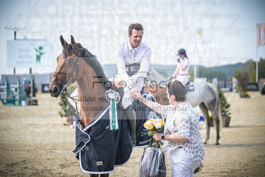 DOS_0047 | Entdecke hochwertige Reitturnierfotos von Foto Oger. Professionell, emotional und authentisch – jetzt Lieblingsmomente im Shop bestellen.Deutschlandweite Turnierfotografie. - Realisiert mit Pictrs.com