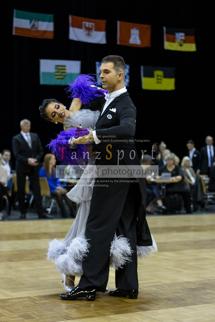 20241102_DC_HGR_Std_08732 | Tanzsportbilder, Standardtanz, Lateintanz, WDSF, DTV, LTVB, dancecomp, goc, hessen tanzt, blaues band der spree, walzer, tango, wiener walzer, slowfox, quickstepp, samba, rumba, cha-cha-cha, paso doble. jive, hd-kroft photography, turniertanzsport