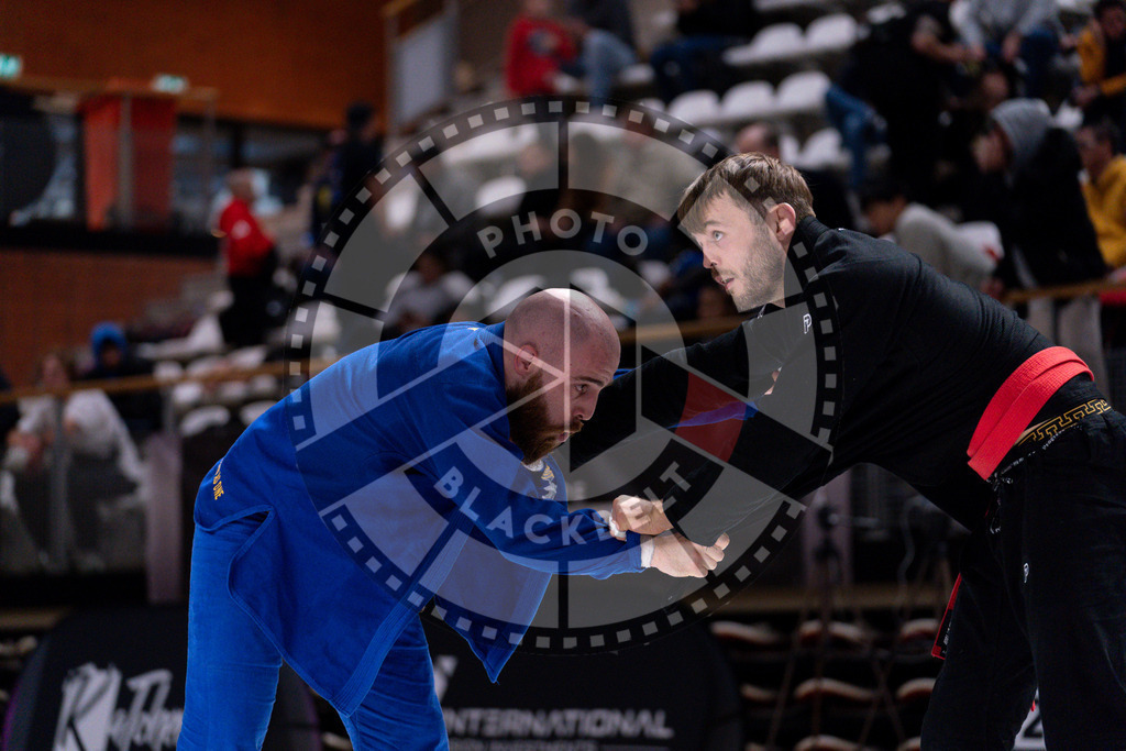 20241013PBB4373 | Athletes compete during the AJP Tour Europe Continental Jiu-Jitsu Amateurs & Masters Championship on October 13, 2024 in Almere near Amsterdam, Netherlands. © Chiara Dazi / photoblackbelt