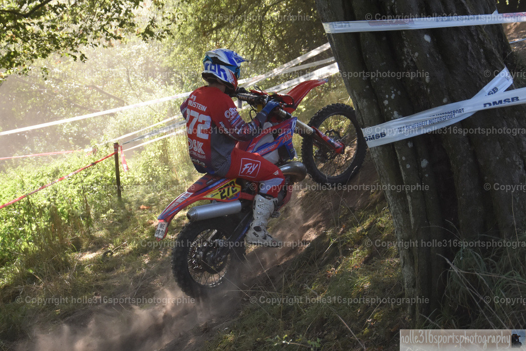 DSC_0052 | Sportfotografie , Motorsport, Motoross, Reitsport, Mointainbike, Enduro,
Landschaft , Outdoor, Eventfotografie, Landschaft, Bilder online bestellen - Realisiert mit Pictrs.com