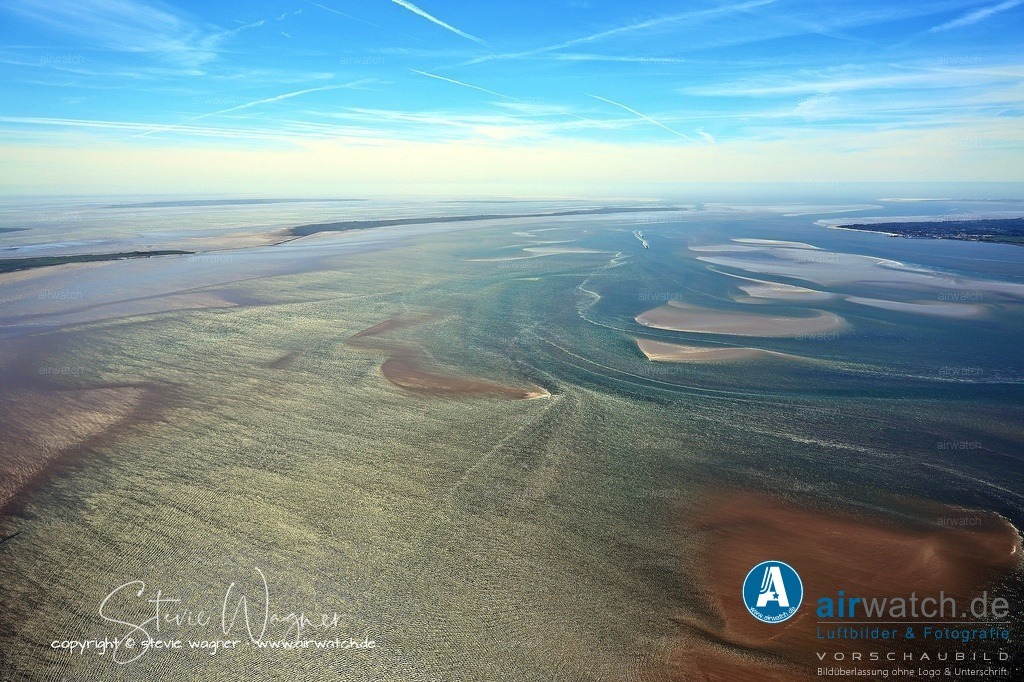 Halligen-Inseln-Weltnaturerbe-Wattenmeer-Mai-23-airwatch-wagner-240A2741 | Entdecken Sie atemberaubende Luftbilder und Fotografien auf airwatch.de - Tauchen Sie ein in eine Welt voller faszinierender Aufnahmen aus der Vogelperspektive.