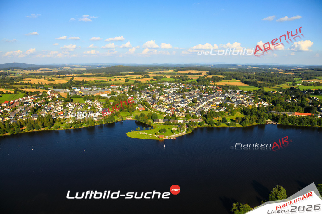 Die Luftaufnahme der Stadt Weissenstadt wurde vom UL-Flugzeug heraus erstellt ( keine Drohne )- hohe Auflösung für beste Qualität