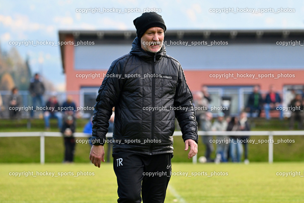 FC ASKÖ Gmünd vs. SV Rapid Lienz | Headcoach Rapid Lienz Marc Angelo Mareschi, FC ASKÖ Gmünd vs. SV Rapid Lienz, FC ASKÖ Gmünd vs. SV Rapid Lienz am 09.11.2025 in Ferlach (Ballspielhalle Ferlach), Austria, (Photo by Bernd Stefan)