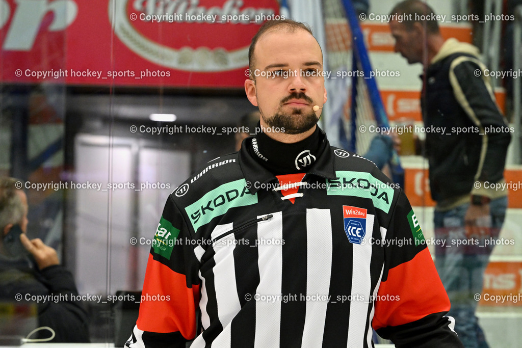 EC IDM Wärmepumpen VSV vs. Pioneers Vorarlberg | HLAVATY ALEXANDER Referee, EC IDM Wärmepumpen VSV vs. Pioneers Vorarlberg, EC IDM WÄRMEPUMPEN VSV vs. Pioneers Vorarlberg am 03.10.2025 in Villach (Stadthalle Villach), Austria, (Photo by Bernd Stefan)