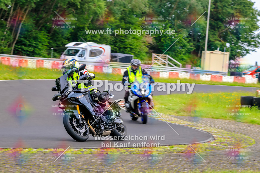 VBK-7893 | Hier findet Ihr Bilder von Touristenfahrten auf der Nürburgring Nordschleife oder von anderen Veranstaltungen die ich besucht habe. Viel Spass beim Durch Schauen 