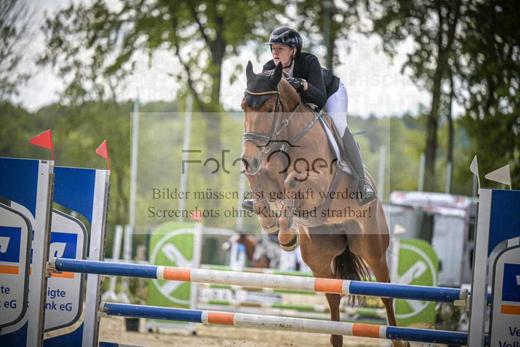 DOS_1645 | Entdecke hochwertige Reitturnierfotos von Foto Oger. Professionell, emotional und authentisch – jetzt Lieblingsmomente im Shop bestellen.Deutschlandweite Turnierfotografie. - Realisiert mit Pictrs.com