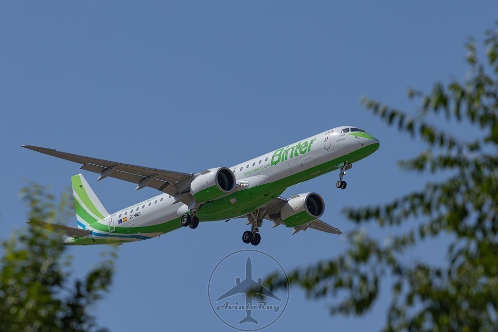 NT6002-E295-EC-OEC-LPA-MAD-20240811-2-topaz-sharpen | Browse breathtaking aviation photography and order high-quality prints from AviatoRay's gallery. Perfect for enthusiasts and collectors. - Realisiert mit Pictrs.com