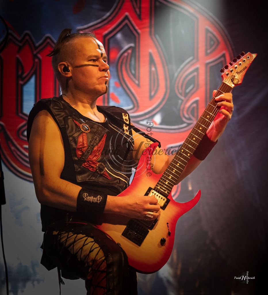 Ensiferum | Frank Herberich Fotografie, Frank Herberich, Fotografie, Hochzeit, Portrait, St. Peter Ording, Ording, Westerhever, Nordsee, Frank Fotografie, Hardheim,  Odenwald,Walldürn, Band,Eventfotografie - Realisiert mit Pictrs.com