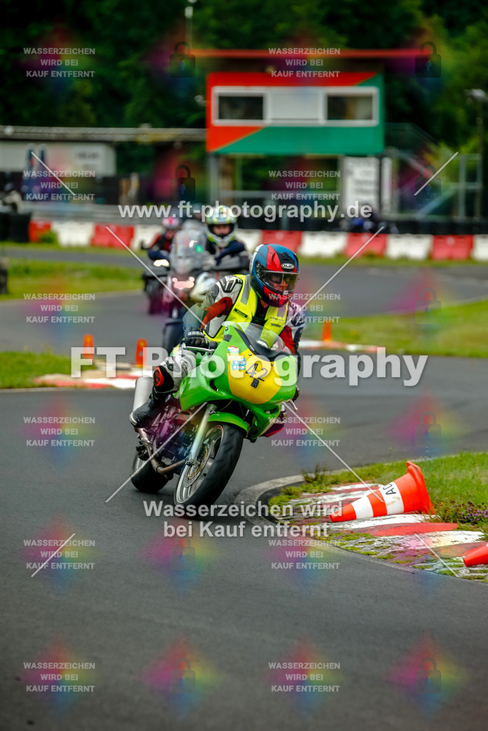 VBK-3648 | Hier findet Ihr Bilder von Touristenfahrten auf der Nürburgring Nordschleife oder von anderen Veranstaltungen die ich besucht habe. Viel Spass beim Durch Schauen 