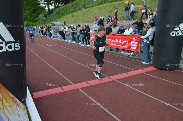 19-46-18_ | Meisterchip Fotoshop - Realisiert mit Pictrs.com