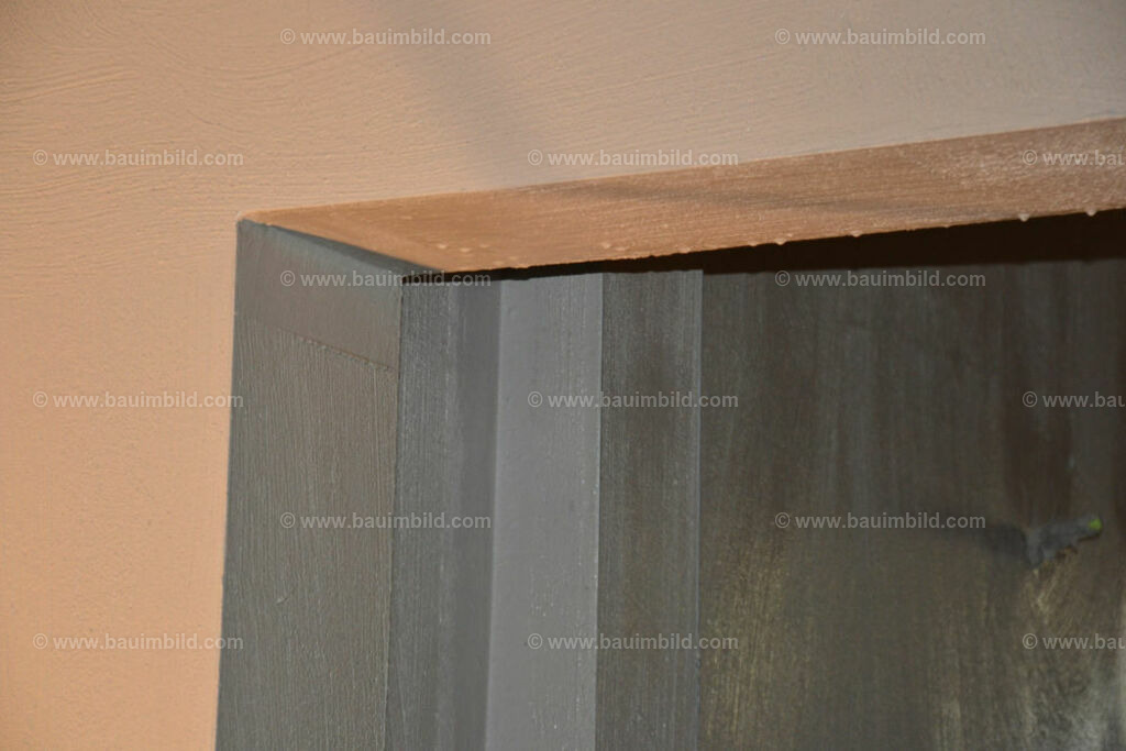 bib-lg18-putzarbeiten-0077 | Nach LV-Leistungsgruppen sortierte Detailfotos über den Bau eines Hauses. Alle Hausbau-Bilder direkt vom Urheber und Autor der Website Haus-Selber-Bauen.com