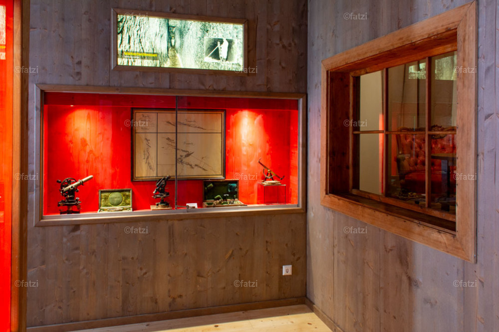 Bergbau-Museum Innen _fatzi_20230908-153603 | Fatzi Bilder-Archiv! 
Die Bilder sind für private Nutzung lizenzfrei. Die kommerzielle Nutzung ist möglich und erwünscht, jedoch bitte ich um vorherige Kontaktaufnahme per E-Mail (info@fatzi.at) oder unter +43 650 7828269 - Realisiert mit Pictrs.com