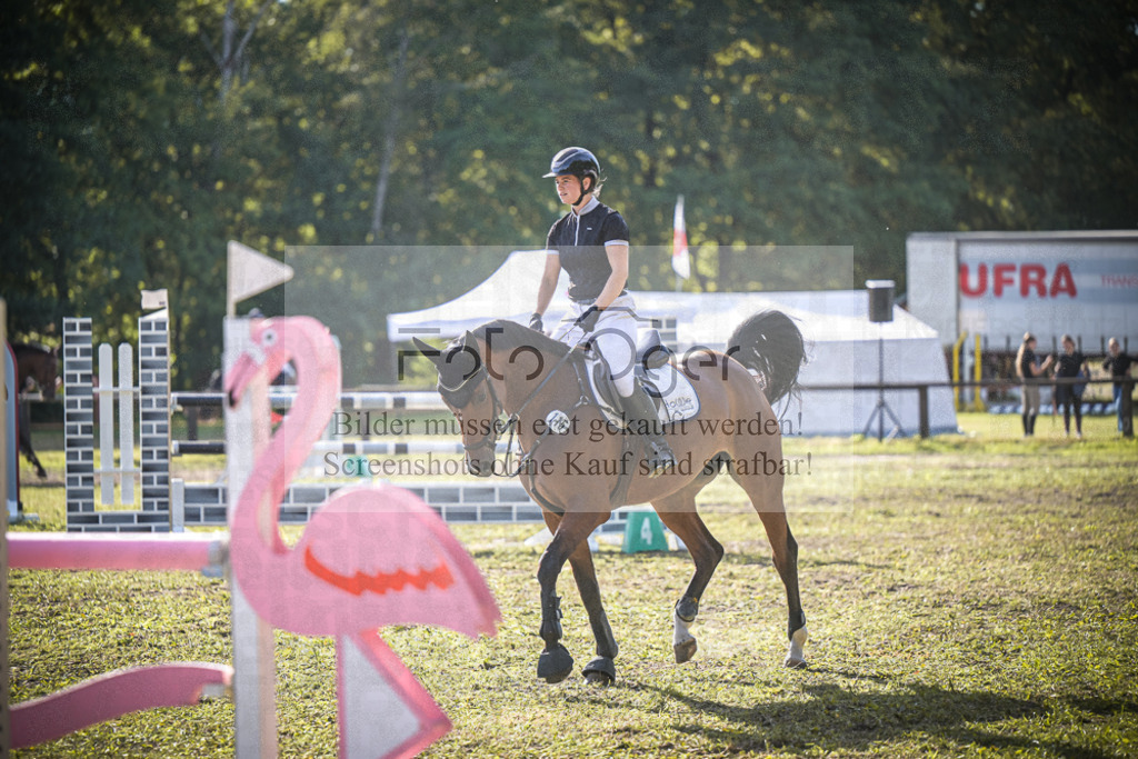 DOS_0338 | Entdecke hochwertige Reitturnierfotos von Foto Oger. Professionell, emotional und authentisch – jetzt Lieblingsmomente im Shop bestellen.Deutschlandweite Turnierfotografie. - Realisiert mit Pictrs.com