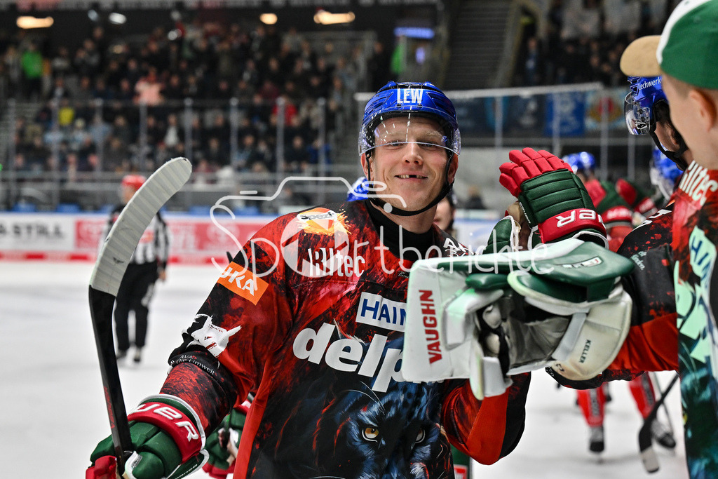 Augsburger Panther - Straubing Tigers | Jubel der Panther nach dem Treffer zum 2-0  durch Alexander OBLINGER (Augsburger Panther #50) / Torschuetze / Freude / Happy / Tor / DEL: Augsburger Panther - Straubing Tigers, Curt Frenzel Stadion am 29.11.2024