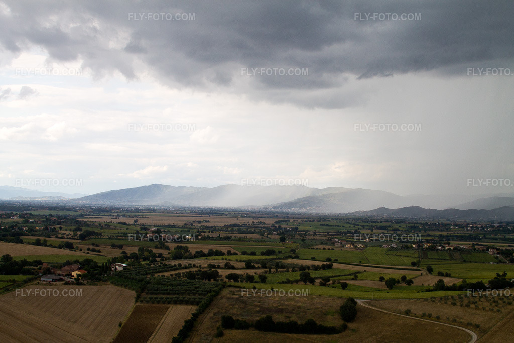 Aerial view: View of the town in Fratticiola in the state Tuscany, Italy.Photo: IMG_43557.jpg taken on 07/26/2011 by Werner Riehm/FLY-FOTO.comResolution of the original: 4272 x 2848 px