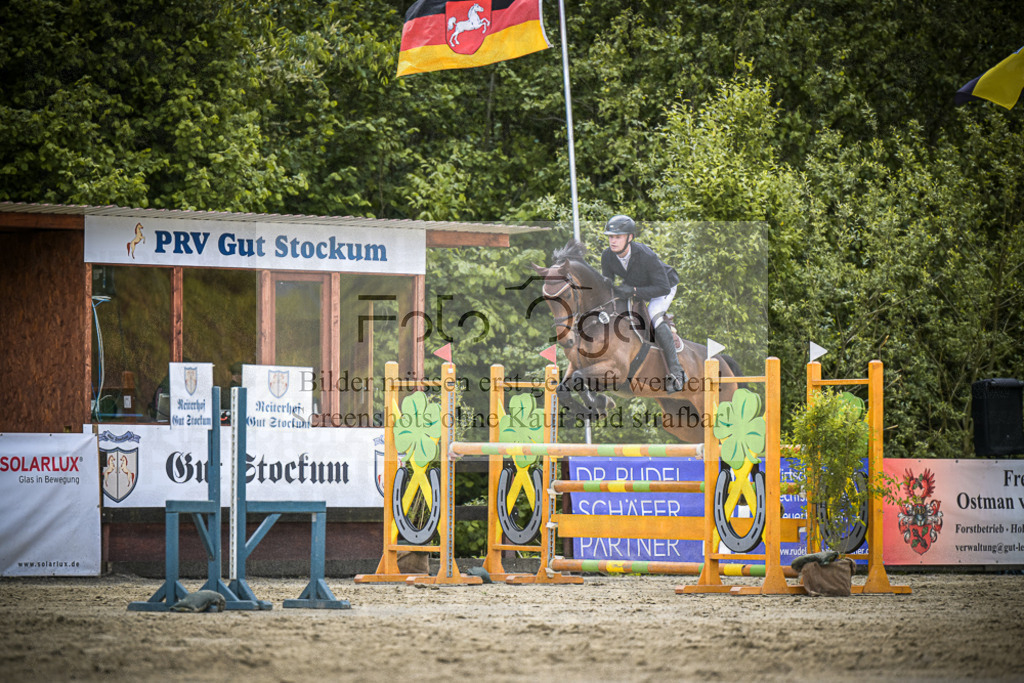 DOS_6202 | Entdecke hochwertige Reitturnierfotos von Foto Oger. Professionell, emotional und authentisch – jetzt Lieblingsmomente im Shop bestellen.Deutschlandweite Turnierfotografie. - Realisiert mit Pictrs.com