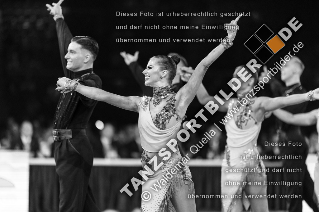 20231111-06693 | Hier finden Sie Tanz Bilder vom Latein und Standard Formationen tanzen. Sportbilder vom Tanzsport. Schöne Fotos und von Weltmeisterschaft, Europameisterschaft, Bundesliga, Regionalliga, Oberliga und Landesliga sowie von GOC Stuttgart, DanceComp, WM Bremen