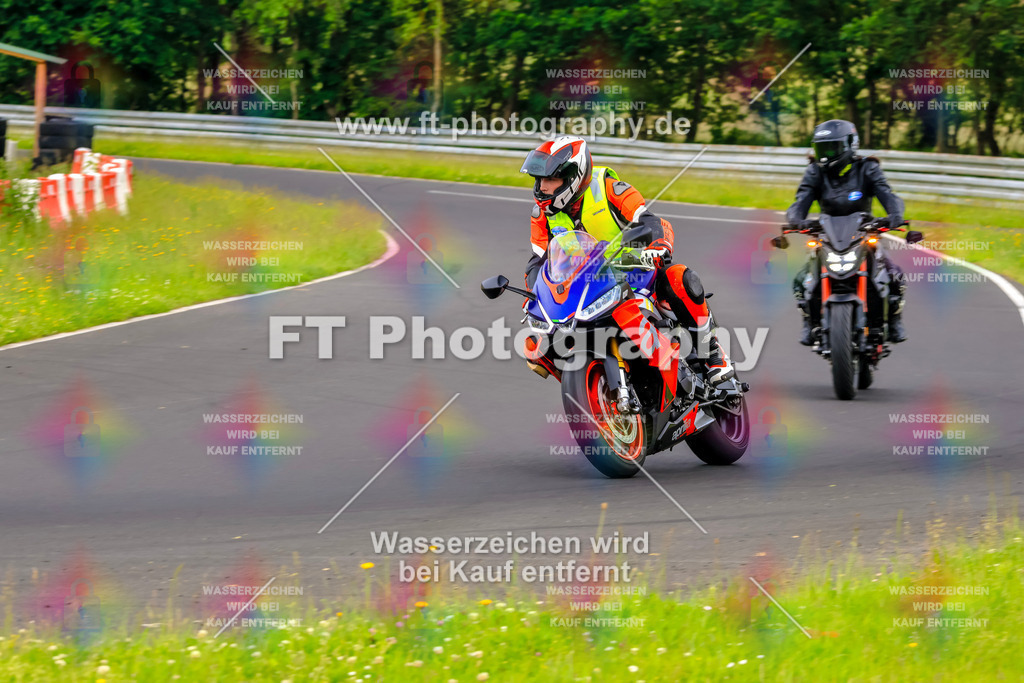 VBK-7682 | Hier findet Ihr Bilder von Touristenfahrten auf der Nürburgring Nordschleife oder von anderen Veranstaltungen die ich besucht habe. Viel Spass beim Durch Schauen 
