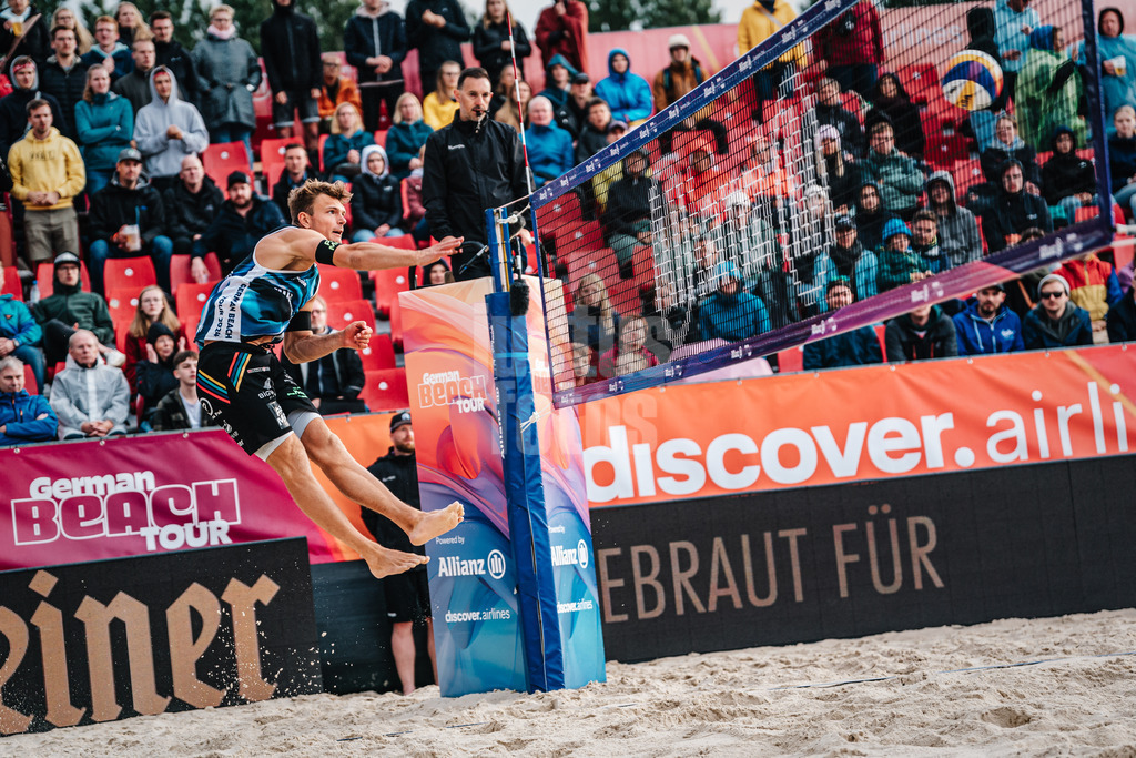 Beachvolleyball | Männer | German Beach Tour 2024 | Tourstop Bremen | 08.06.2024 | Daniel Kirchner beim Angriff