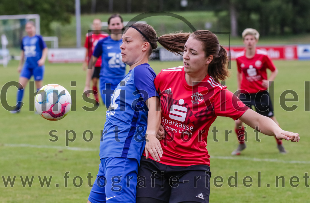 2023-10-07_012_FC_Langengeisling_gegen_MTV_Diessen_Ammersee | Erding, Deutschland, 07.10.2023:
Fußball, Bezirksoberliga 2023 / 2024, 6. Spieltag, FC Langengeisling gegen MTV Diessen/Ammersee, Endergebnis: 0:3

Lisa Mayer (FC Langengeisling, #6)

Foto: Christian Riedel / fotografie-riedel.net