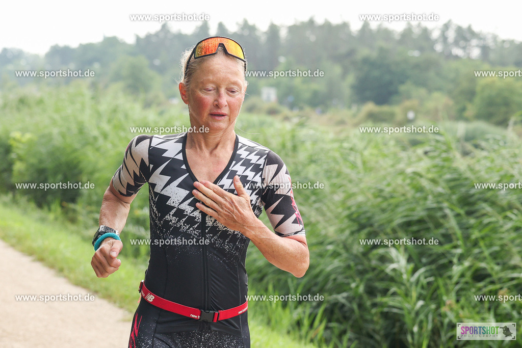 LUR_1600 | 34. M-net Erlanger Triathlon 2025 #erlangertriathlon  #mnettriathlon2025 #mnettriathlon #team #olympischedistanz #mitteldistanz #triathlon #maindonaukanal  #erlangertriathlon2025 #yourpictrs #tv1848 #tv1848erlangen  #triathlonbayern #sportinerlangen #demsportverbunden #sportshot_your_pictrs Copyright: www.sportshot.de