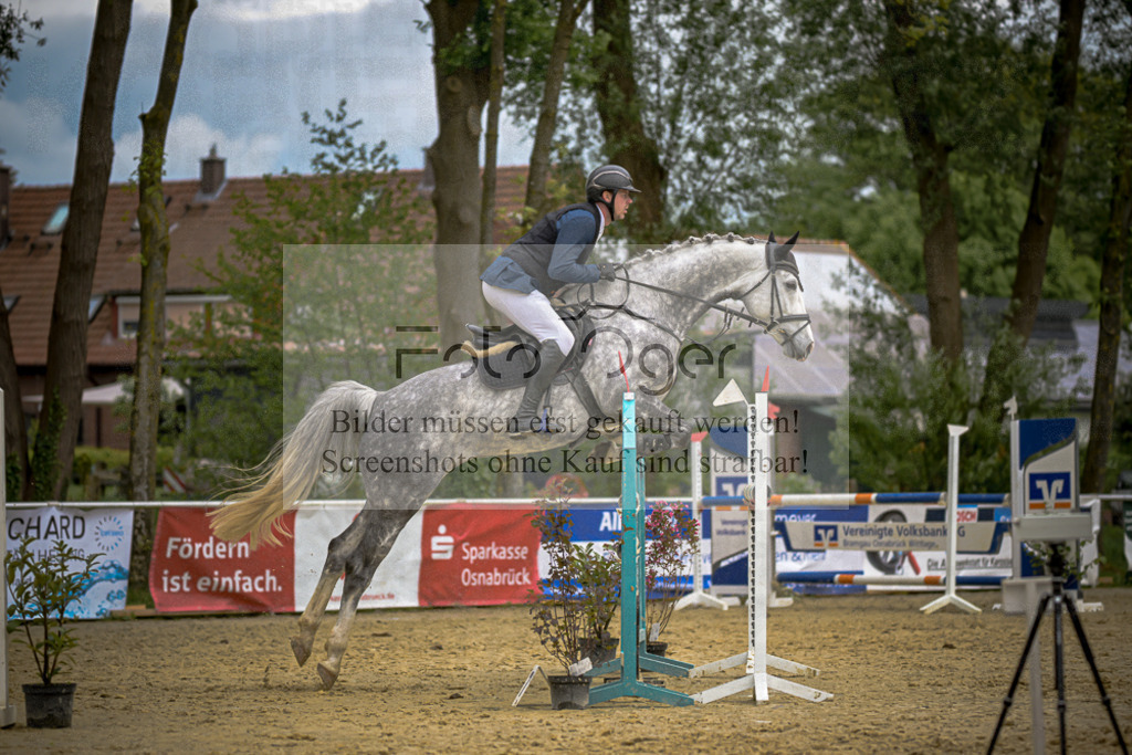 20240505-DOS_0118 | Entdecke hochwertige Reitturnierfotos von Foto Oger. Professionell, emotional und authentisch – jetzt Lieblingsmomente im Shop bestellen.Deutschlandweite Turnierfotografie. - Realisiert mit Pictrs.com