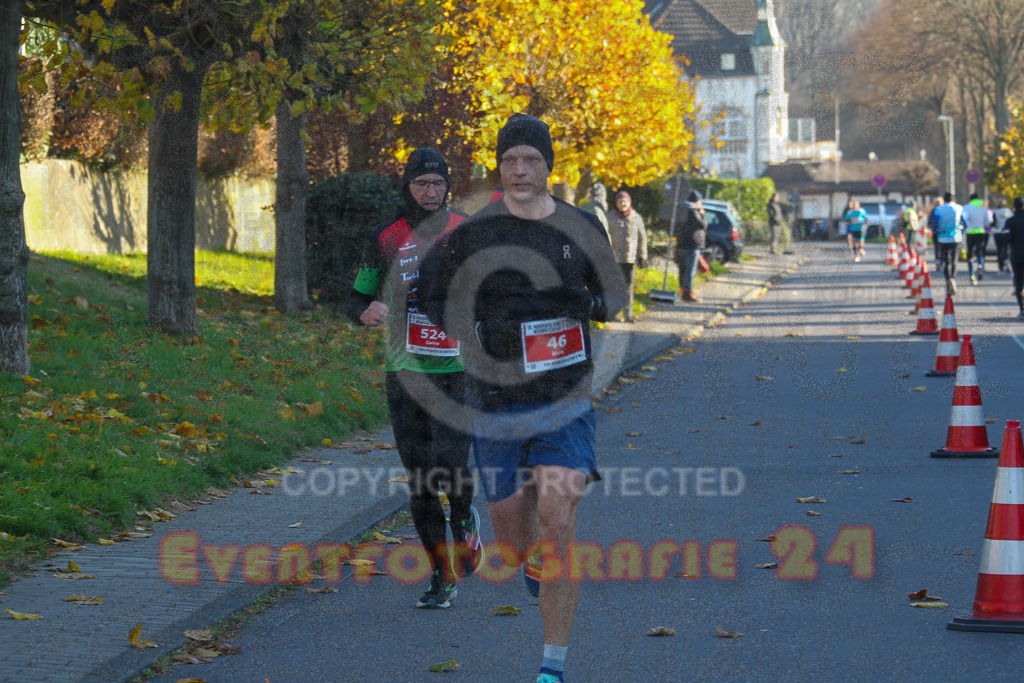241201_1219_EV4_2117 | Sportfotografie im Rhein-Sieg Kreis, Köln, Bonn, NRW, Rheinland Pfalz, Hessen, etc. Unser Tätigkeitsfeld umfasst den Laufsport vom Volkslauf über den Marathon, Duathlon, Triathon bis zum Ultralauf wie Kölnpfad Ultra oder Schindertrail.