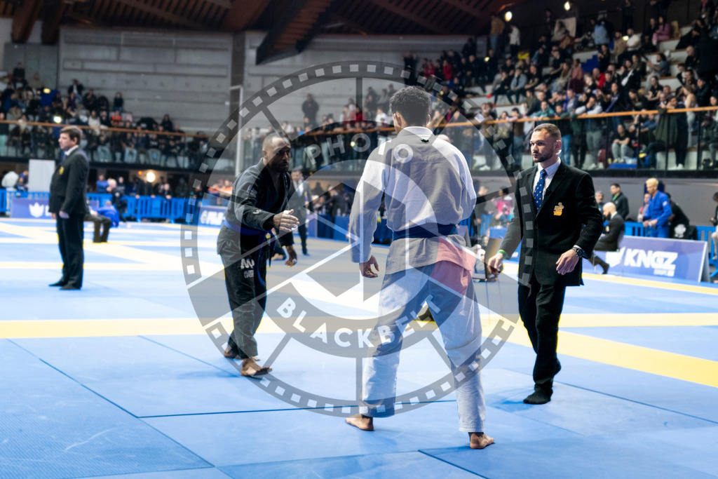20240121PBB5243 | Fighters compete during the second day of the IBJJF European Championship in Paris, France, on January 21, 2024.