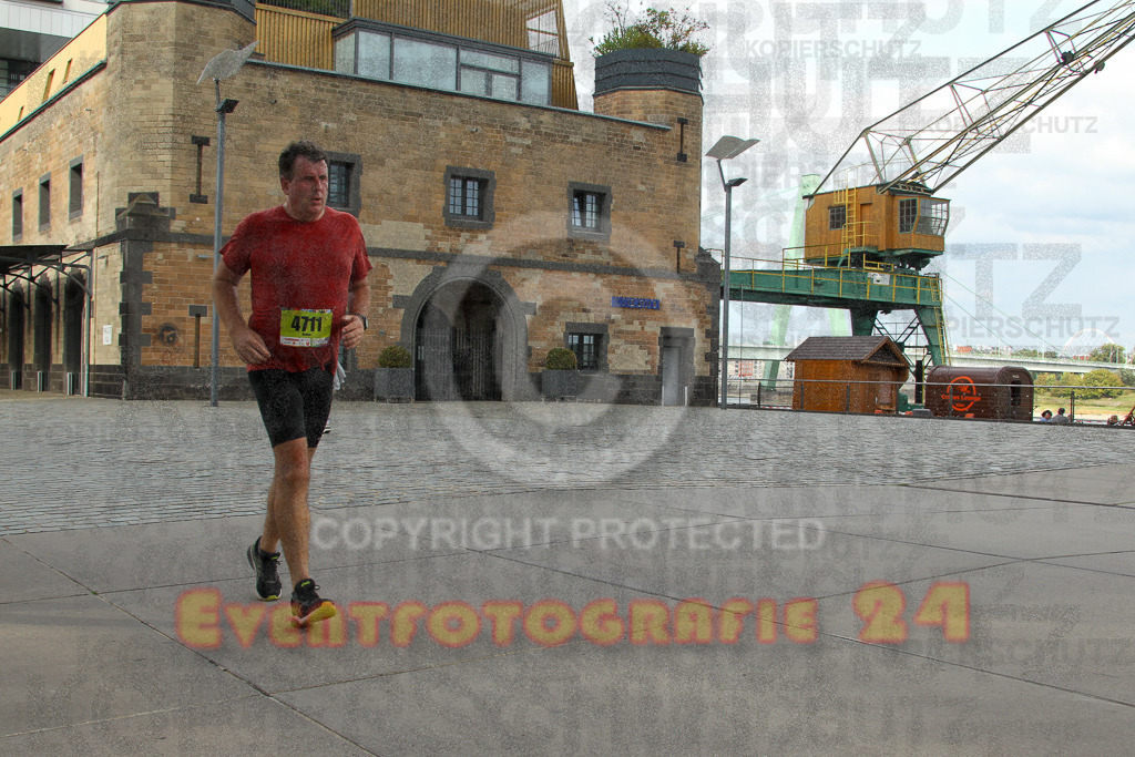 250920_1532_EV4_9099 | Sportfotografie im Rhein-Sieg Kreis, Köln, Bonn, NRW, Rheinland Pfalz, Hessen, etc. Unser Tätigkeitsfeld umfasst den Laufsport vom Volkslauf über den Marathon, Duathlon, Triathon bis zum Ultralauf wie Kölnpfad Ultra oder Schindertrail.