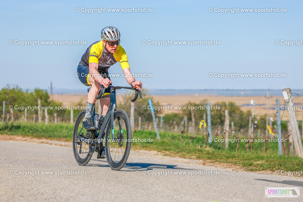 679_AR6_8261 | Neusiedlersee Radmarathon 2026@sportshot_your_pictrs #yourpictures#roadtowm2029 #nrm #neusiedlerseeradmarathon #neusiedlersee #neusiedlerseetourismus #burgenland #mörbisch #nrm26 #burgenlandtourismus #voglundco #poweredbyburgenlandtourismus #radsport #rad #marathon #ucigranfondo #visitburgenland #ucigranfondoworldseries