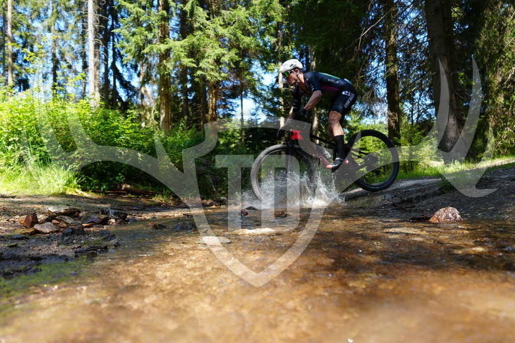 FC604732 | Fotogalerie der Treibjagd im Dunkelwald - Dein MTB Etappenrennen im Erzgebirge - Realisiert mit Pictrs.com